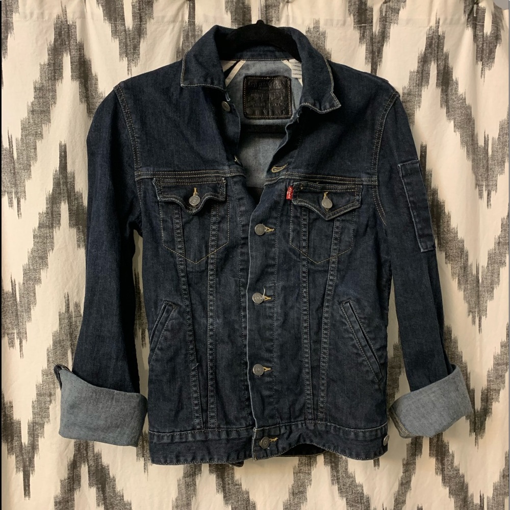 Levi Jean jacket. Small (stretchy)